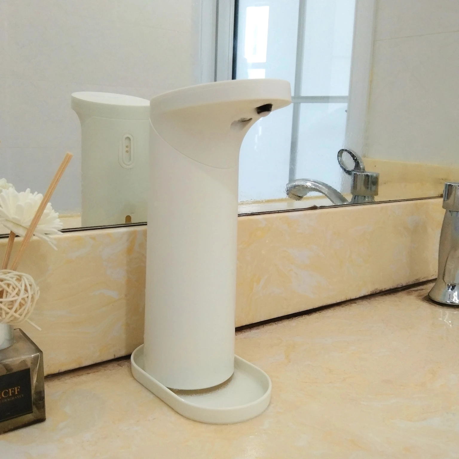 Non-contact Washable waterproof rechargeable Automatic Hand Soap Dispenser for Alcohol