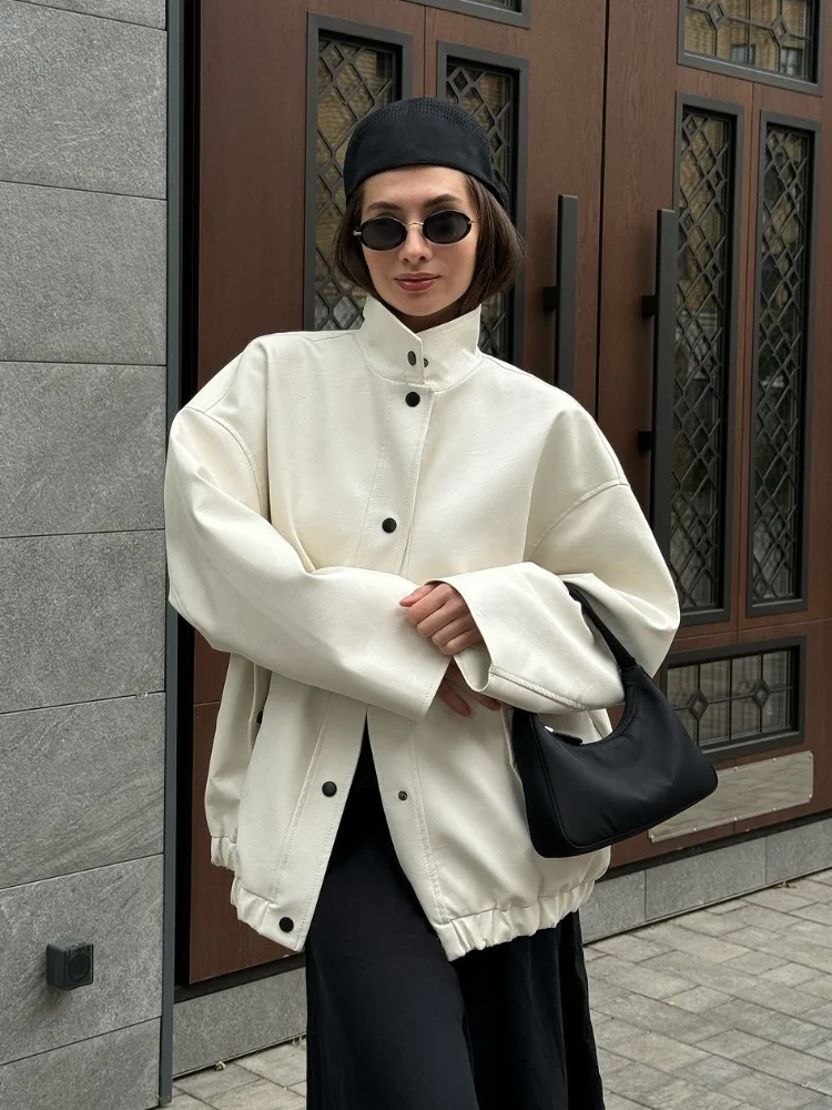 

Chic White Stand Collar Loose Jackets For Women Fashion Snap Buttons Long Sleeves Bomber Coat 2024 Lady Autumn High Streetwear