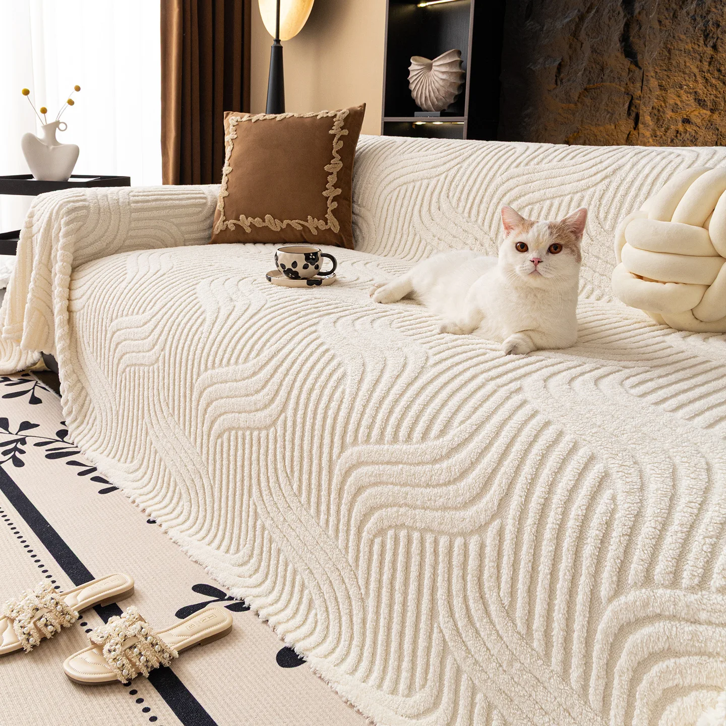 

Modern Style Sofa Cover 2025 New Thick Plush Shu Velveteen Throw Blanket for Autumn Winter Non-slip Couch Protector