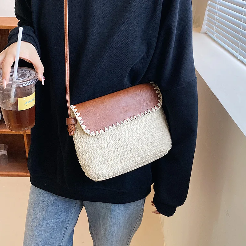 Casual Straw Saddle Crossbody Shoulder Bags Women Summer Messenger Bag Rattan Beach Bags Lady Travel Purses and Handbags Bolsa