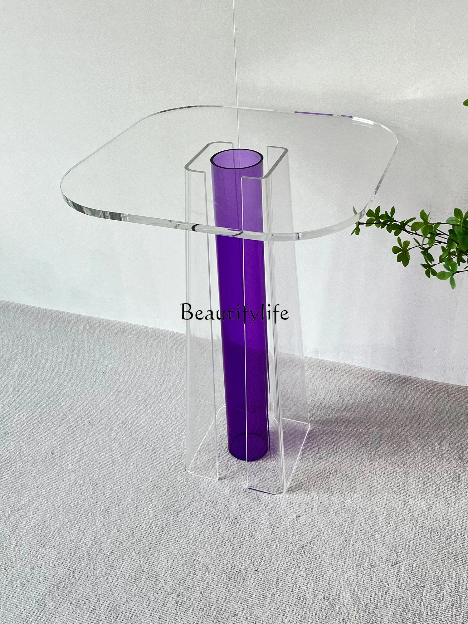 حافة أكريليك حديثة وبسيطة عدد قليل من الزوايا الفنية لغرفة المعيشة الصغيرة #3