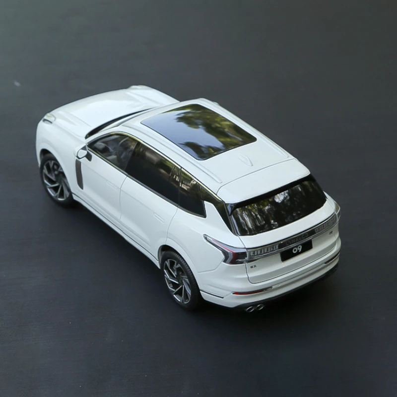 Geely LYNK & CO 09 Simulated Alloy Car Model, Adult Gifts, Desktop Decorations, Micromodel Collection Display, 1:18