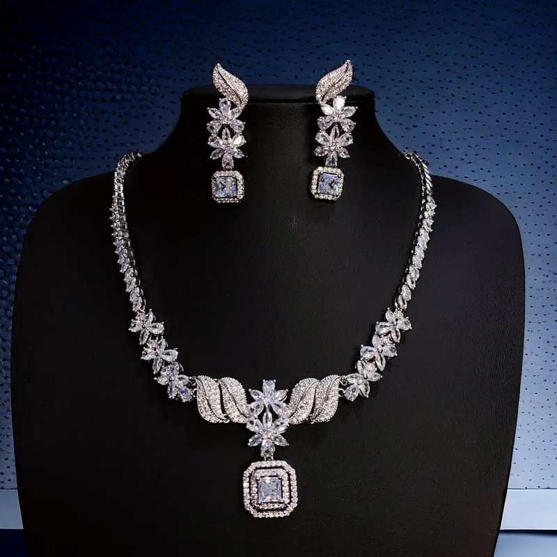 

Light Luxury Simplicity Zircon Necklace Earring Two Piece Set Fashion Woman Jewelry Sets Dress Banquet Accessories High-Quality