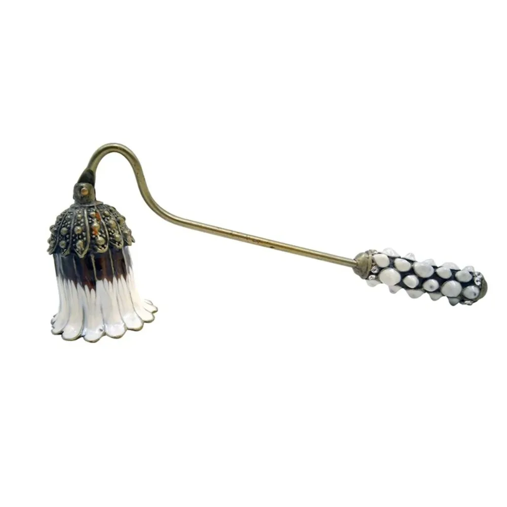 Metal Candle Snuffer Candle Stopper Decorative Long Handle Flower-Shaped Candle Extinguisher Candle Tool