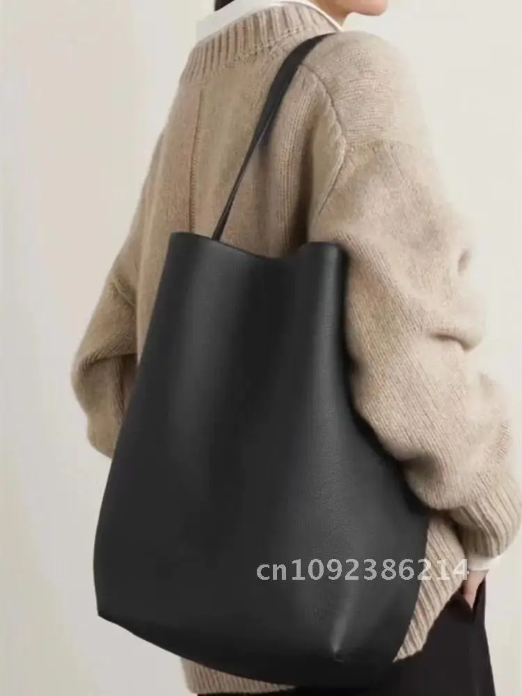 2024 New Bucket Bag Senior Shoulder Handbag Litchi Grain Cowhide Large Capacity Tote Bag Female