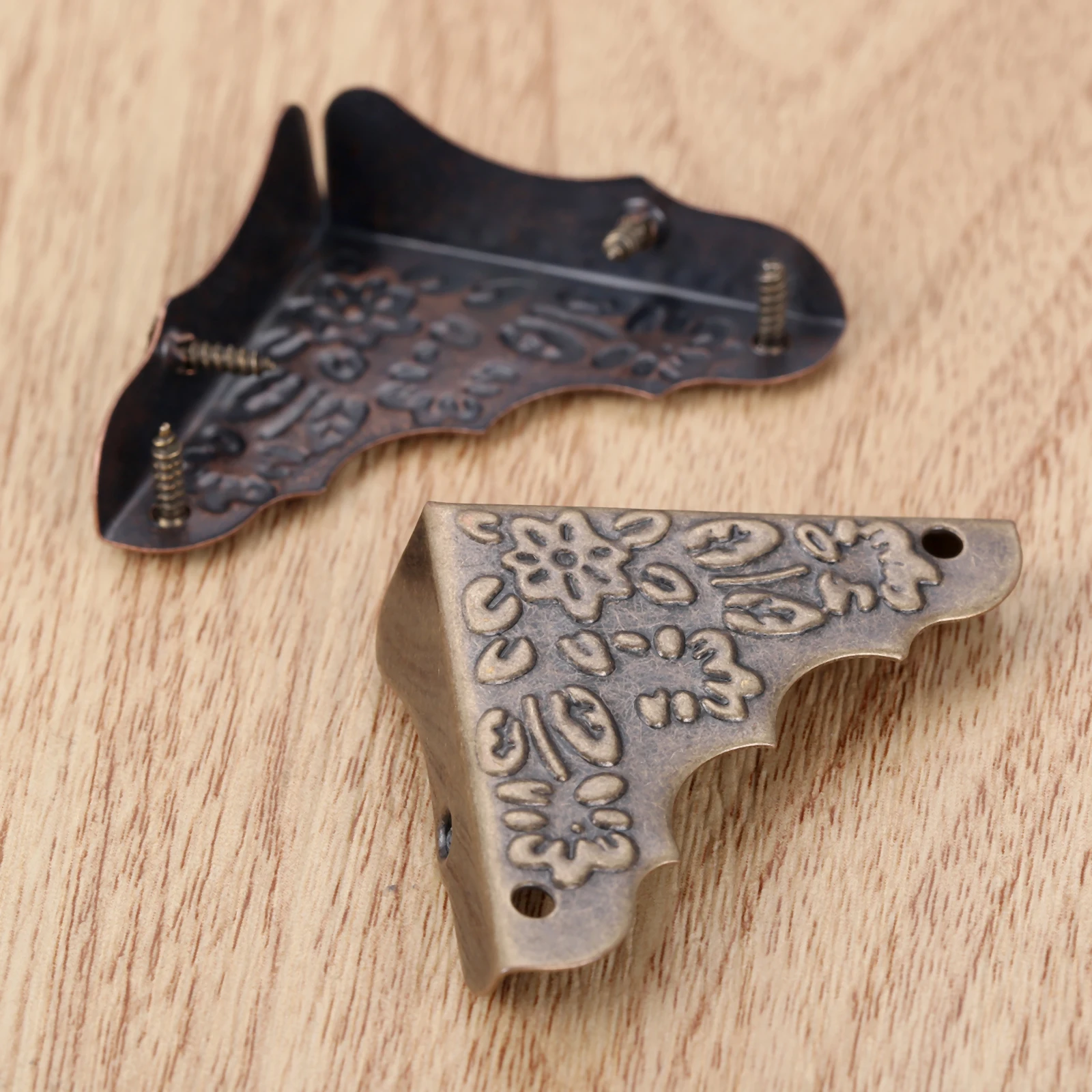 20Pcs Metal Edge Antique Box Corner Protector Furniture Table Corner Edge Guards Wooden Jewelry Box Corner Protect Cover 37mm