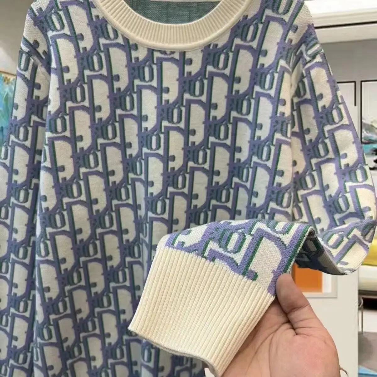 العصرية العلامة التجارية الخريف الشتاء زوجين الرجعية طباعة كاملة رسالة جولة الرقبة طويلة الأكمام سترة المرأة عارضة فضفاض محبوك أعلى