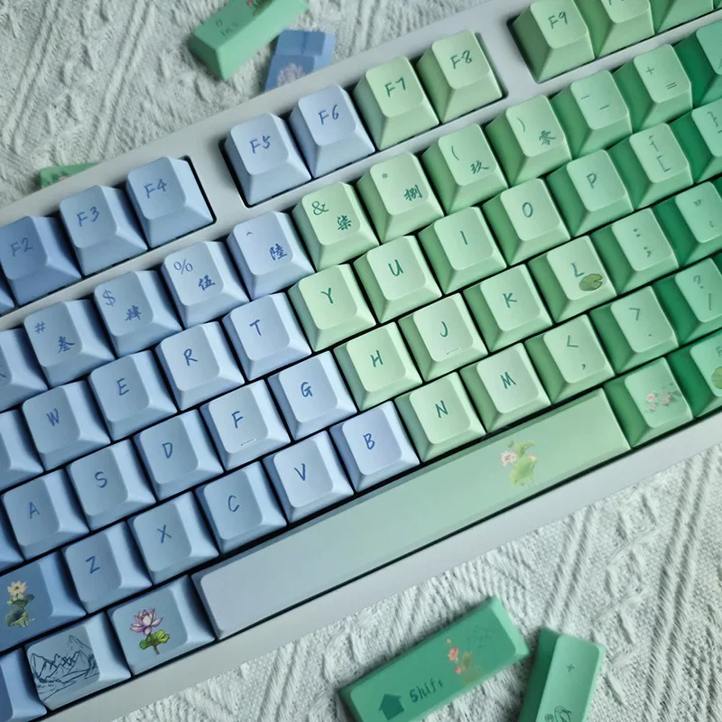 

Lotus theme contrasting color keycap new national style creative original height pbt hot sublimation clear and elegant ancient r