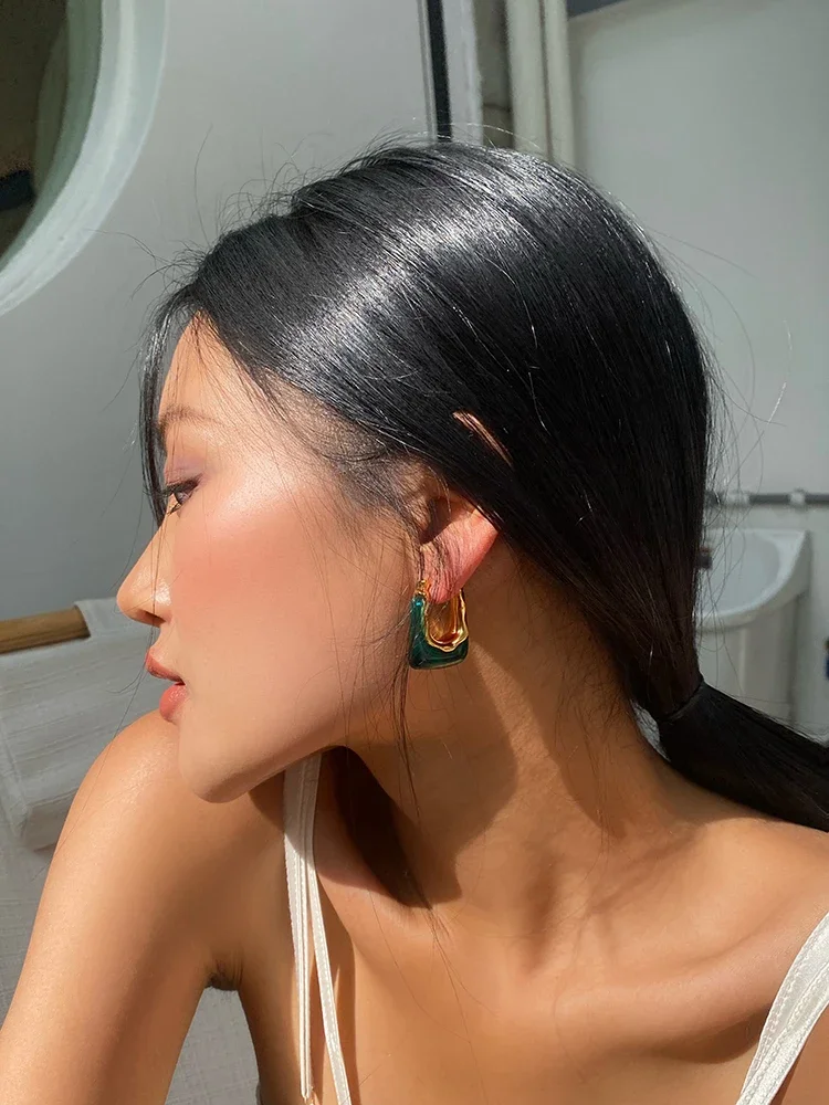 High cold wind retro green earrings women's light luxury stud earrings