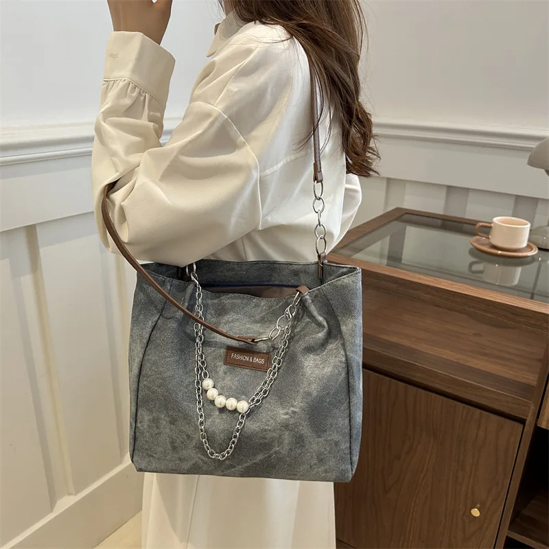 Large capacity armpit new fashion handbag women 2024 summer shopping bag class single shoulder chain Tote bag