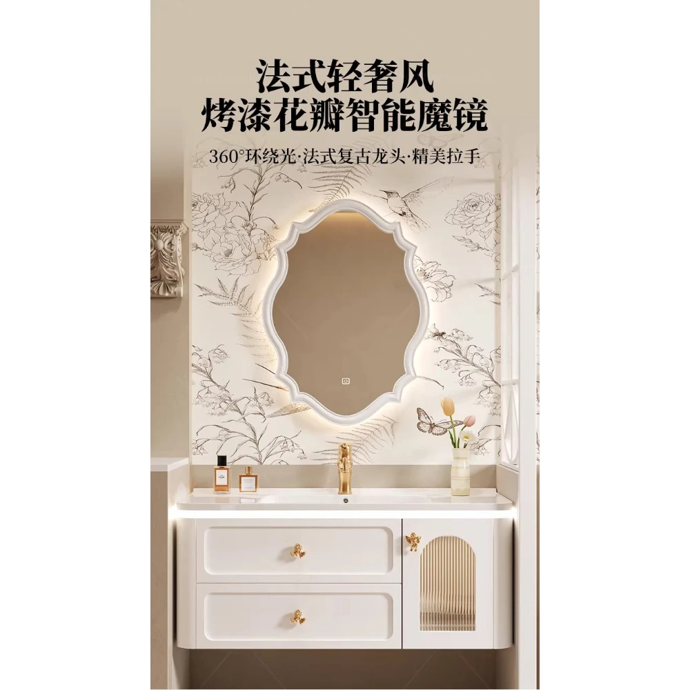 

Комплект мебели для ванной комнаты French Cream Wind: тумба с интегрированной керамической раковиной и унитазом