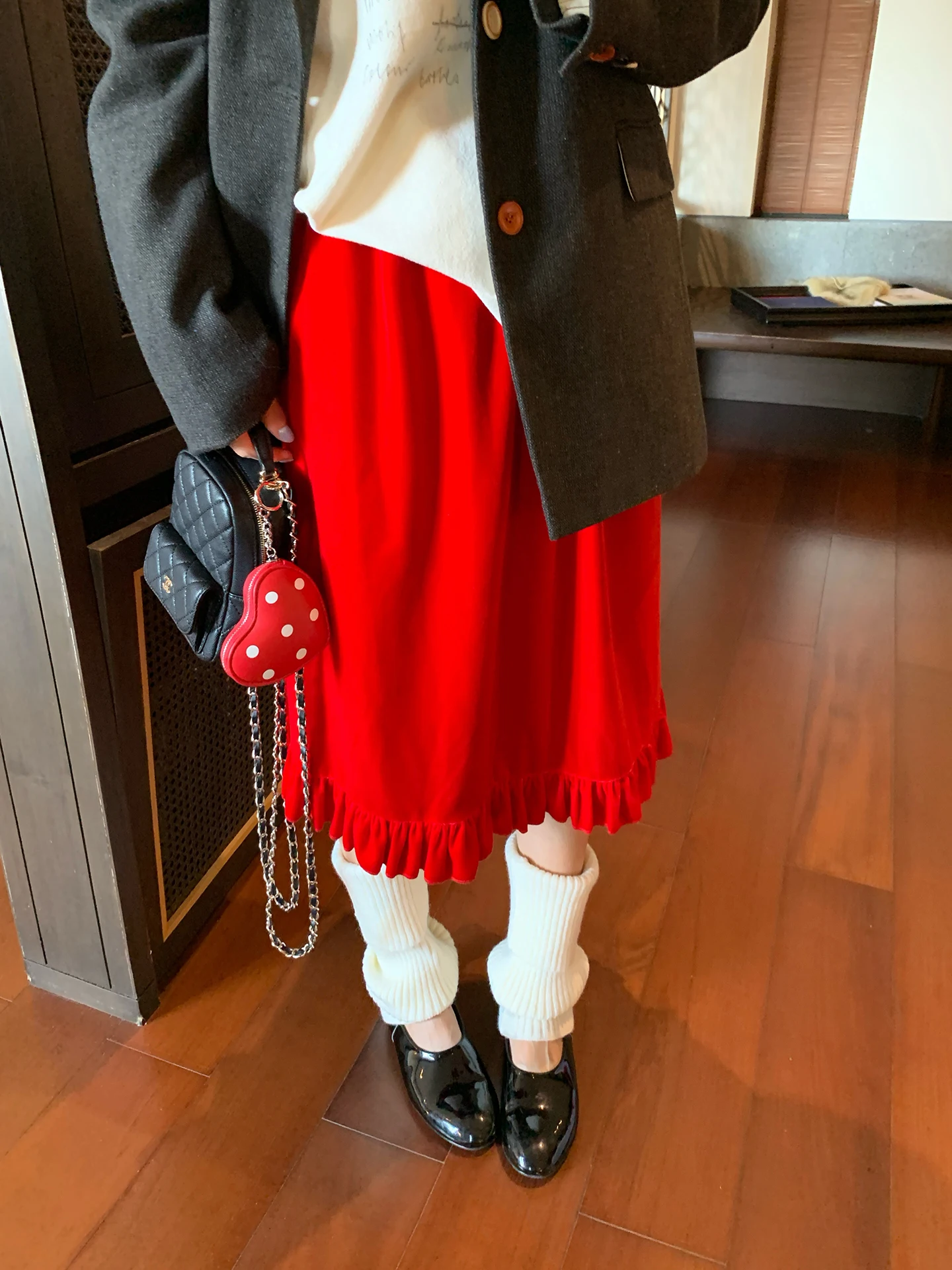 

Красная бархатная юбка с эластичной талией, женская, весенняя, повседневная, теплая, из полиэстера, А-силуэт, свободный крой