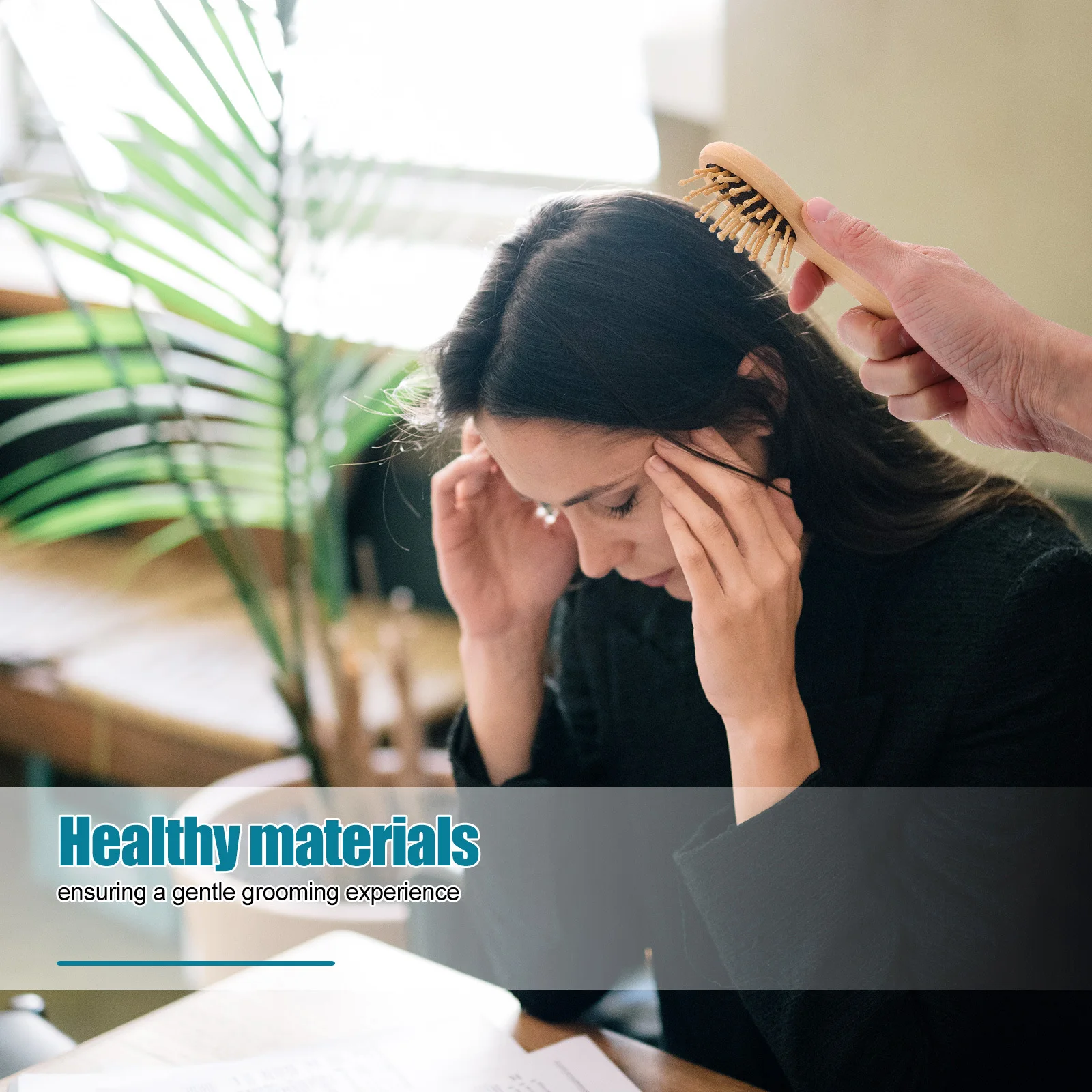 

Massage Paddle Comb Natural Wooden Detangling Hair Brush For Scalp Neck Back Portable Cushion Design Anti-Static Smooth Tool