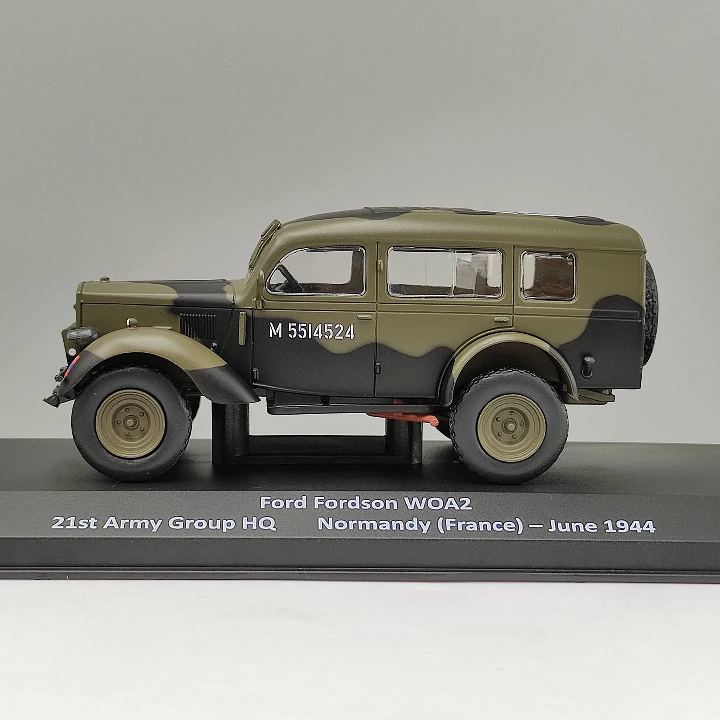 Diecast IXO 1:43 Scale Ford Fordson WOA2 1944 Alloy Car Model - view 2