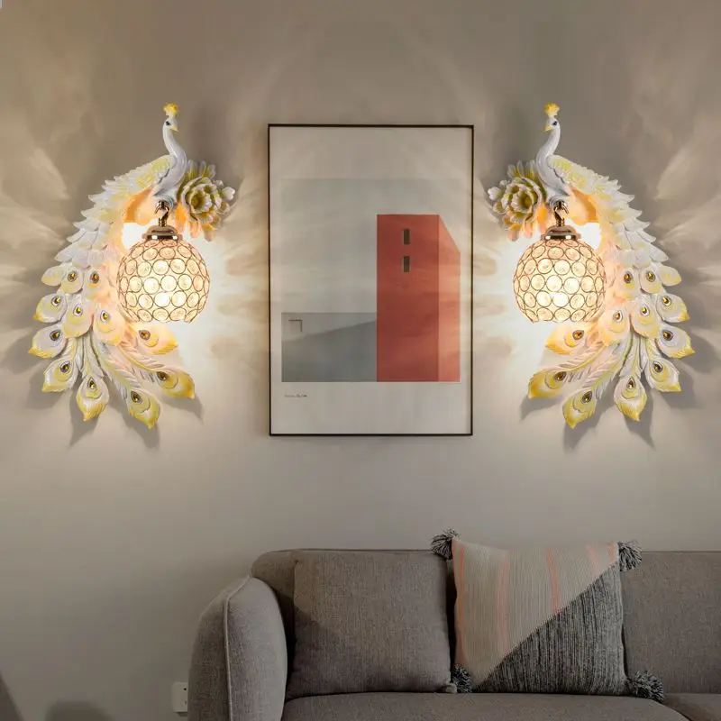 北欧クリエイティブリビングルーム背景壁孔雀壁ヨーロッパ通路階段ライト高級シンプルモダンな寝室のベッドサイドランプ