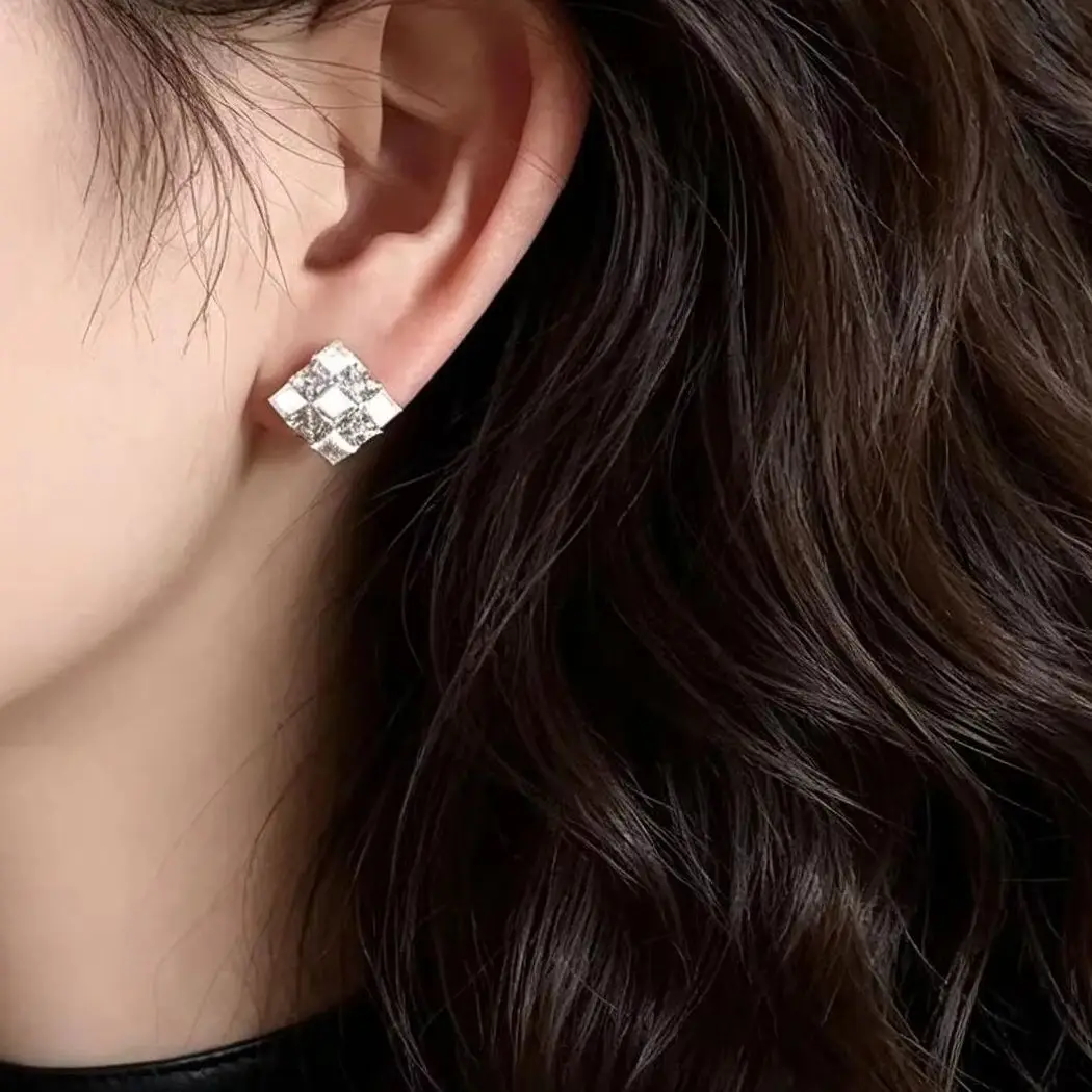 Silver Color Luxur Rhinestone Earring Brushed Geometric Square Stud Earrings for Women Fashion Jewelry Party Accessories