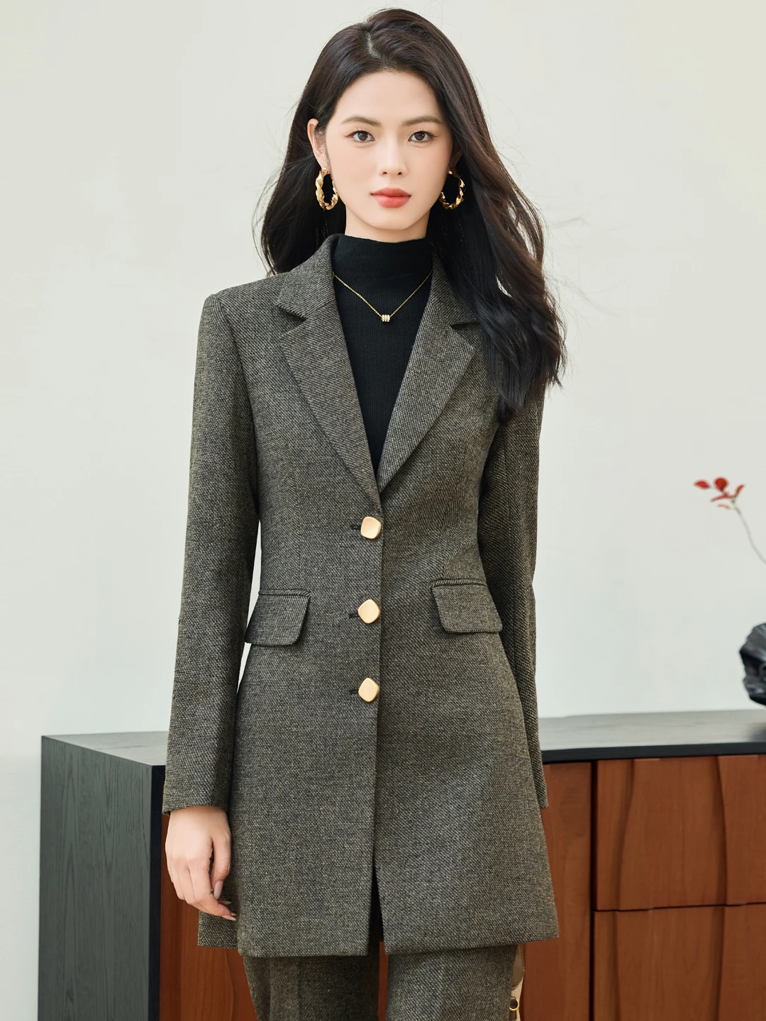 Elegant Mid-Length Woolen Coat Women's Fashion Design Thickened OL Suit Set Waist-Cinching Commute Style Long Sleeve Coat