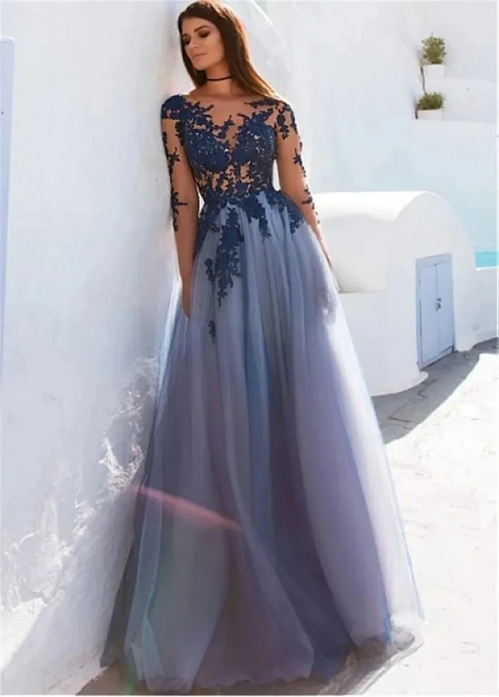 

Illusion O-Neck Prom Dress Long Sleeves Formal Evening Dress Floral Appliques Wedding Party Dress A-Line Tulle Bridesmaid Dress