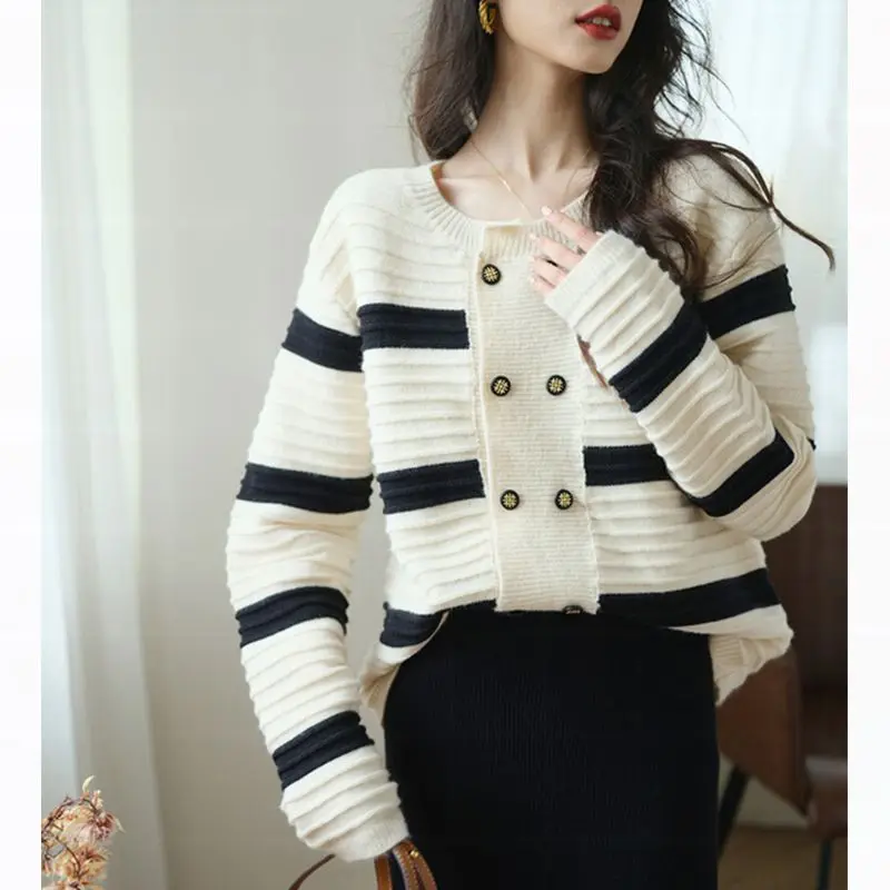 Women's Clothing Button Up Cardigan Round Neck Contrast Color Screw Thread Sweater Knitted Long Sleeve Fashionable Casual Tops