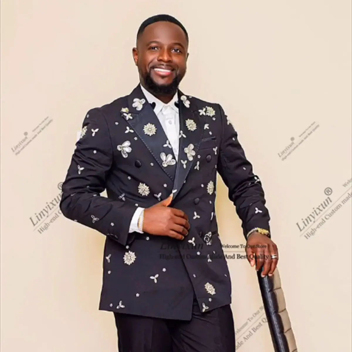 

Модные мужские костюмы с кристаллами из бисера, двубортные свадебные смокинги для жениха, комплекты из 2 предметов, мужские пиджаки для выпускного вечера по индивидуальному заказу ropa hombre