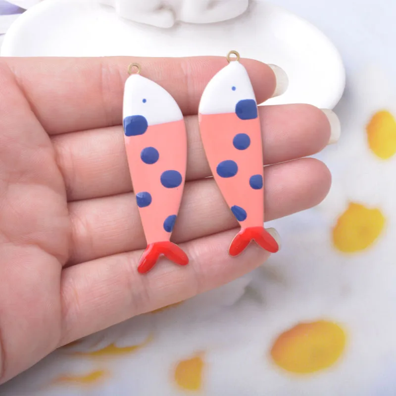 2 Stück Kupfer beidseitig geölte niedliche Fisch-Anhänger, bunte lange Halskette für Frauen, Ohrringe, Wal-Anhänger, DIY-Schmuckzubehör – Detail 6