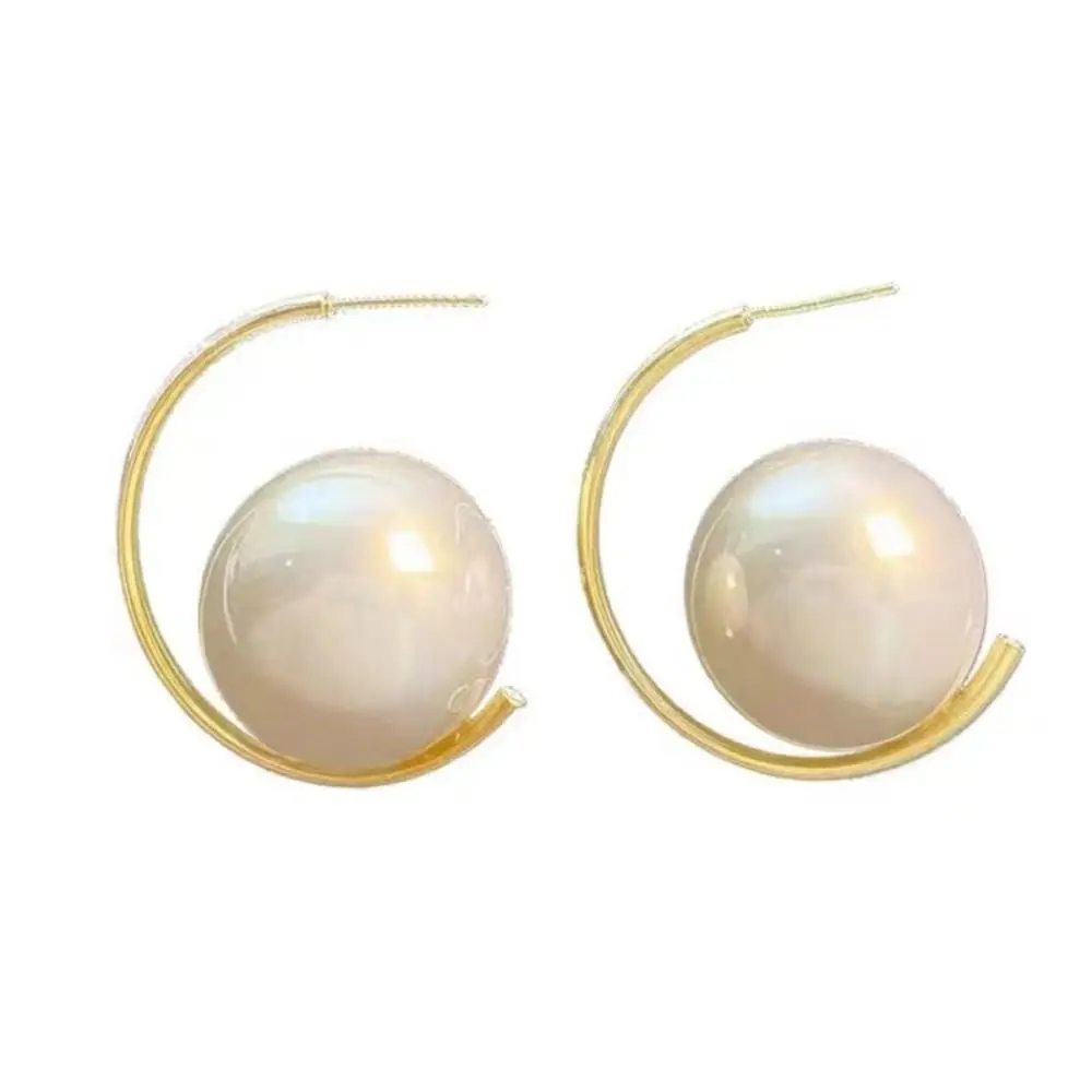 C-shaped Pearl Stud Earrings Fashion Exaggerated Large Pearl Earrings High-end sense Imitation Pearl Big Pearl Ear Loops Women