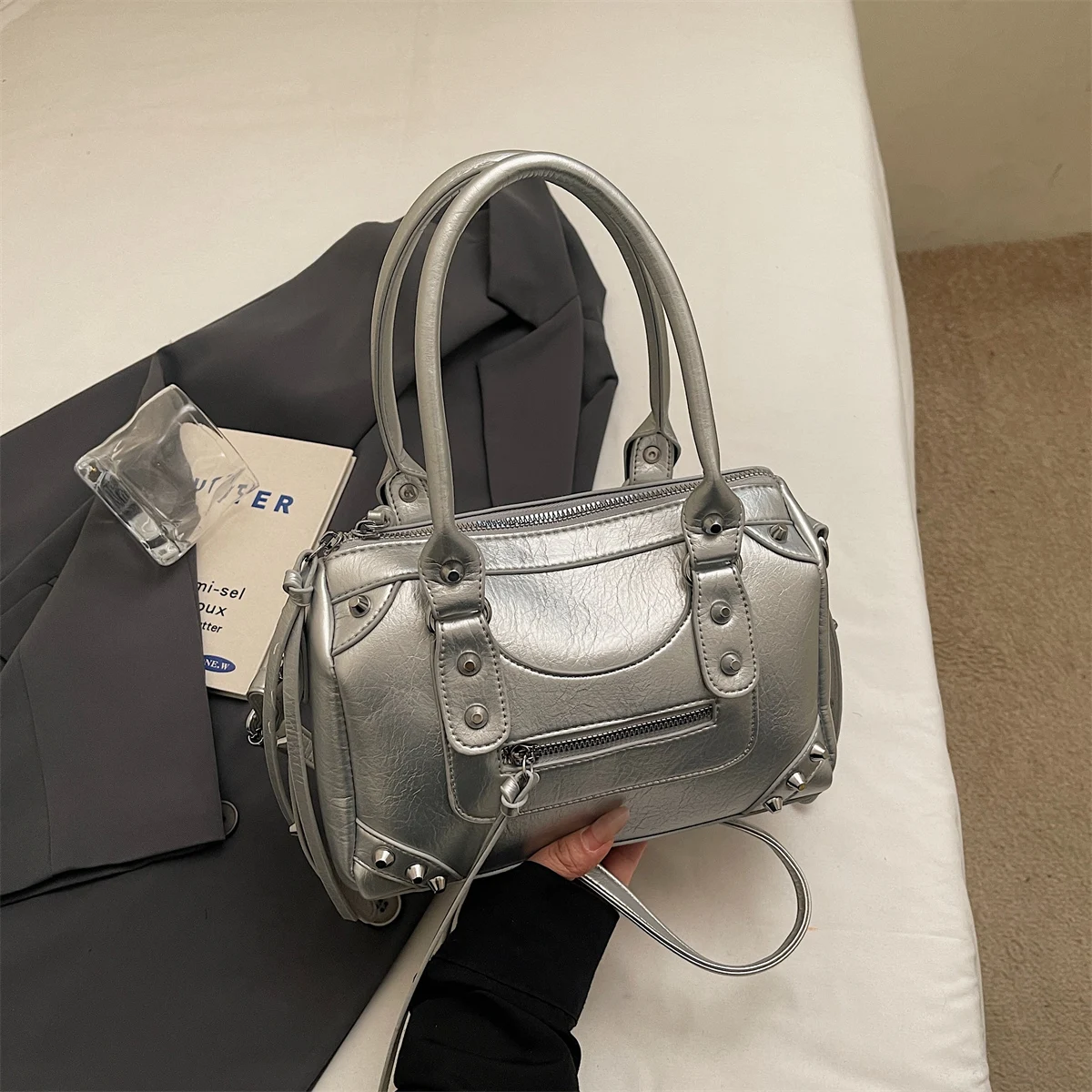 

LEFTSIDE Women's Silver Leather Shoulder Bag Stud Handbags Double Handle Retro Casual Aesthetic Daily Travel Crossbody Bag 2026