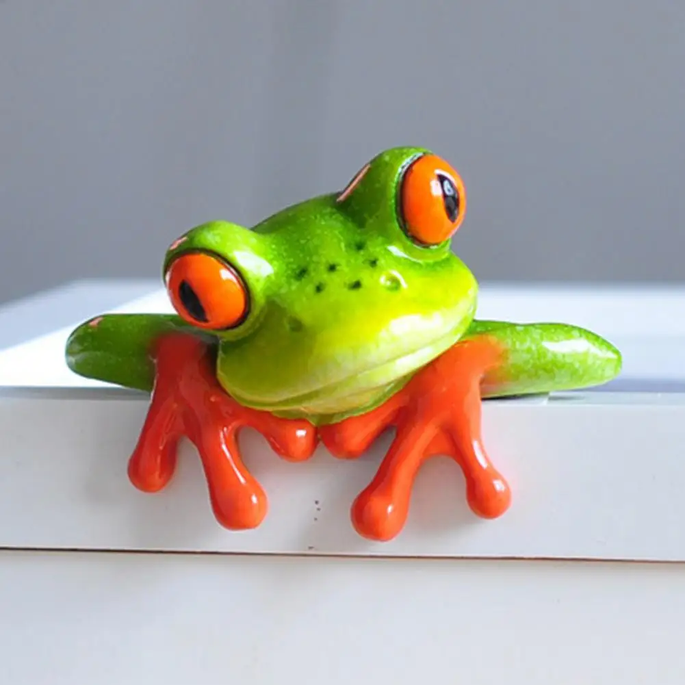 Resin Frog Sculpture Eye-catching Decorative Simplicity Decoration Supplies Computer Peripheral Ornament For Computer