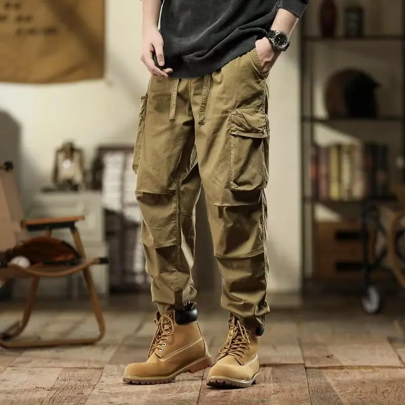 بنطلون رجالي أسود مكدس متعدد الجيوب Techwear Emo منتظم مناسب على الطراز الكوري نايلون جديد في السراويل البضائع الرجالية الرخيصة الجمالية