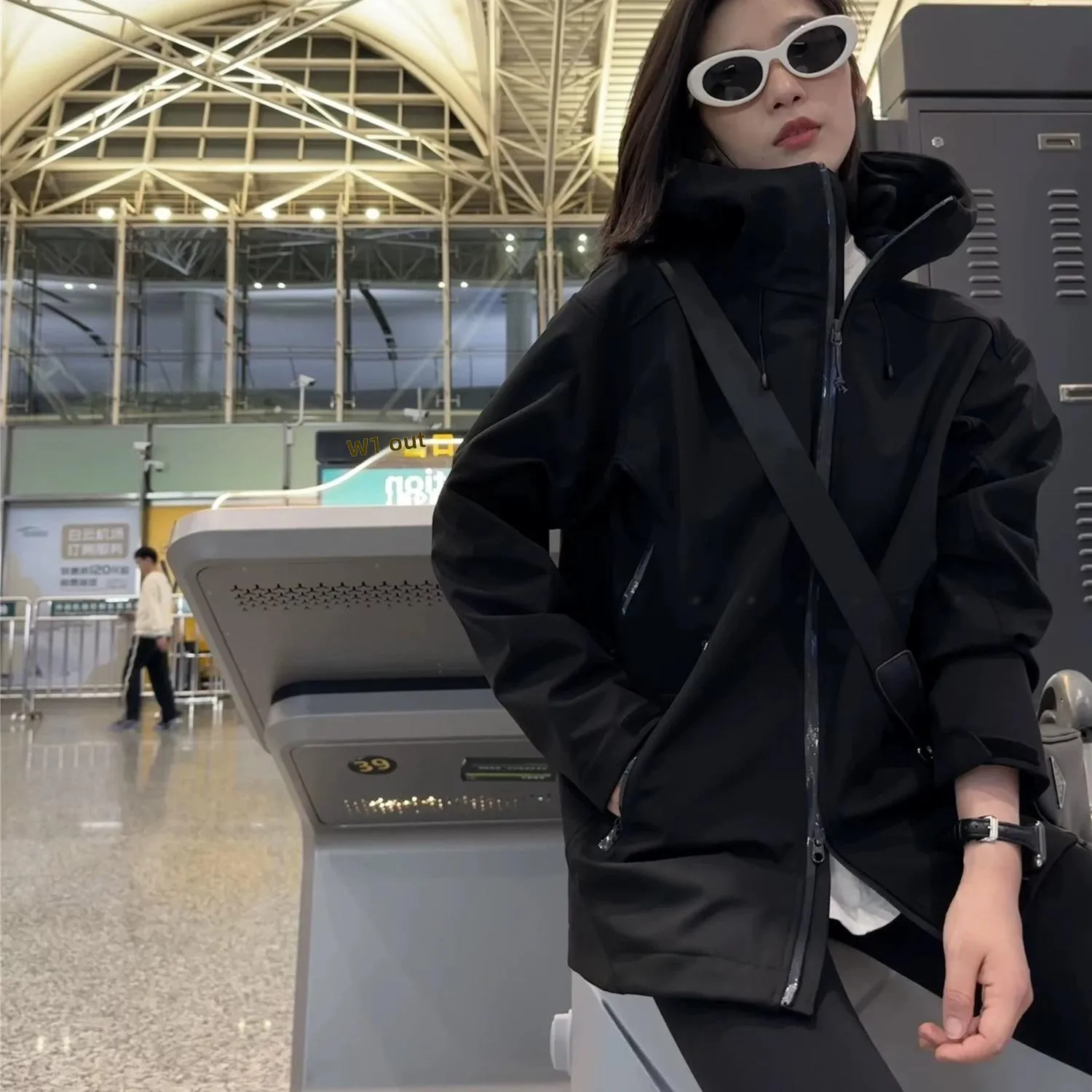 

ex Outdoor Fce Lined Soft ell Jaet Hooded Coat High Quali Faionable Urban Sle Long Sve Modern Windbreaker