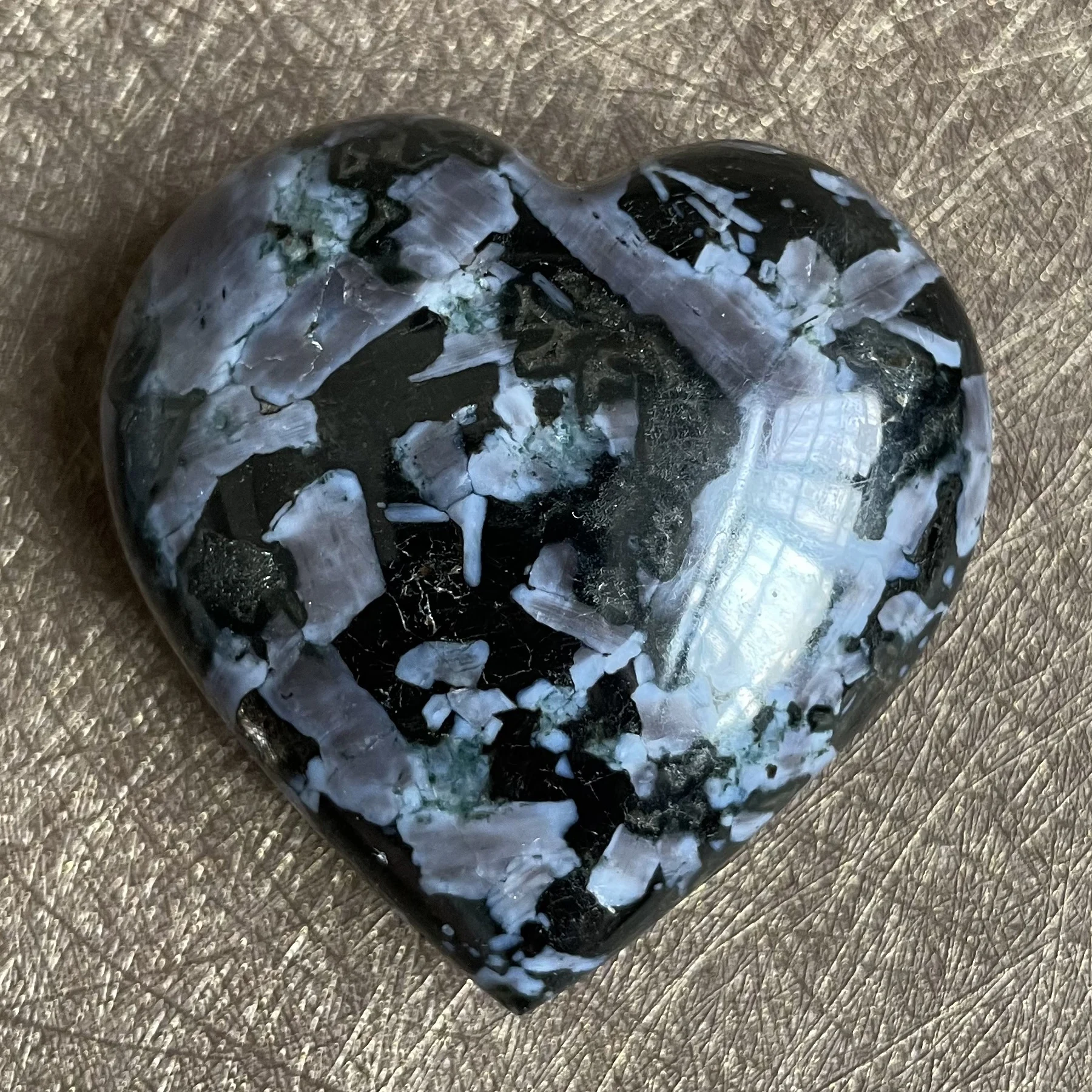 Natural Gabbro Crystal Heart Decoration Polished Healing Love Rock Quartz Gift Reiki Feng Shui Spiritual Jewelry