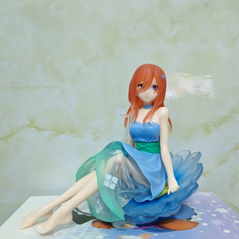 En Stock Original genuino FURYU Gotoubun No Hanayome 11cm Nakano Sanjiu colección de figuras de acción muñeca regalo de cumpleaños para niñas