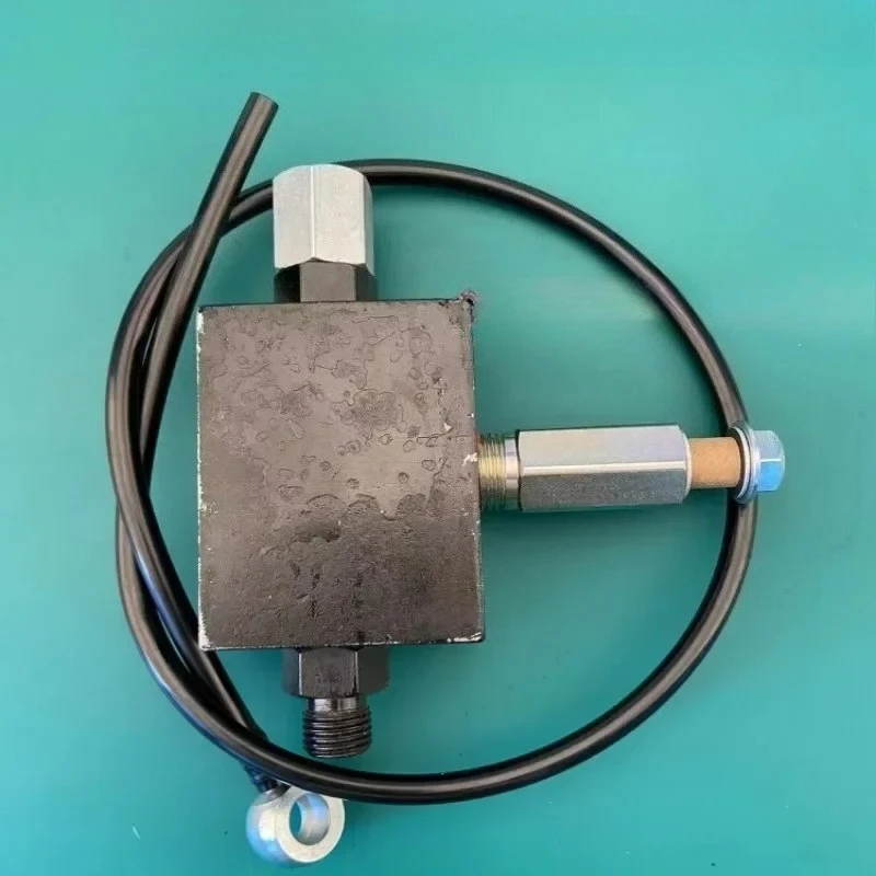 

New!Pressure Relief Valve with Sensor for 250Mpa Common Rail Pump Plunger Pressure Test Tool Kits Pressure Limiting Valve
