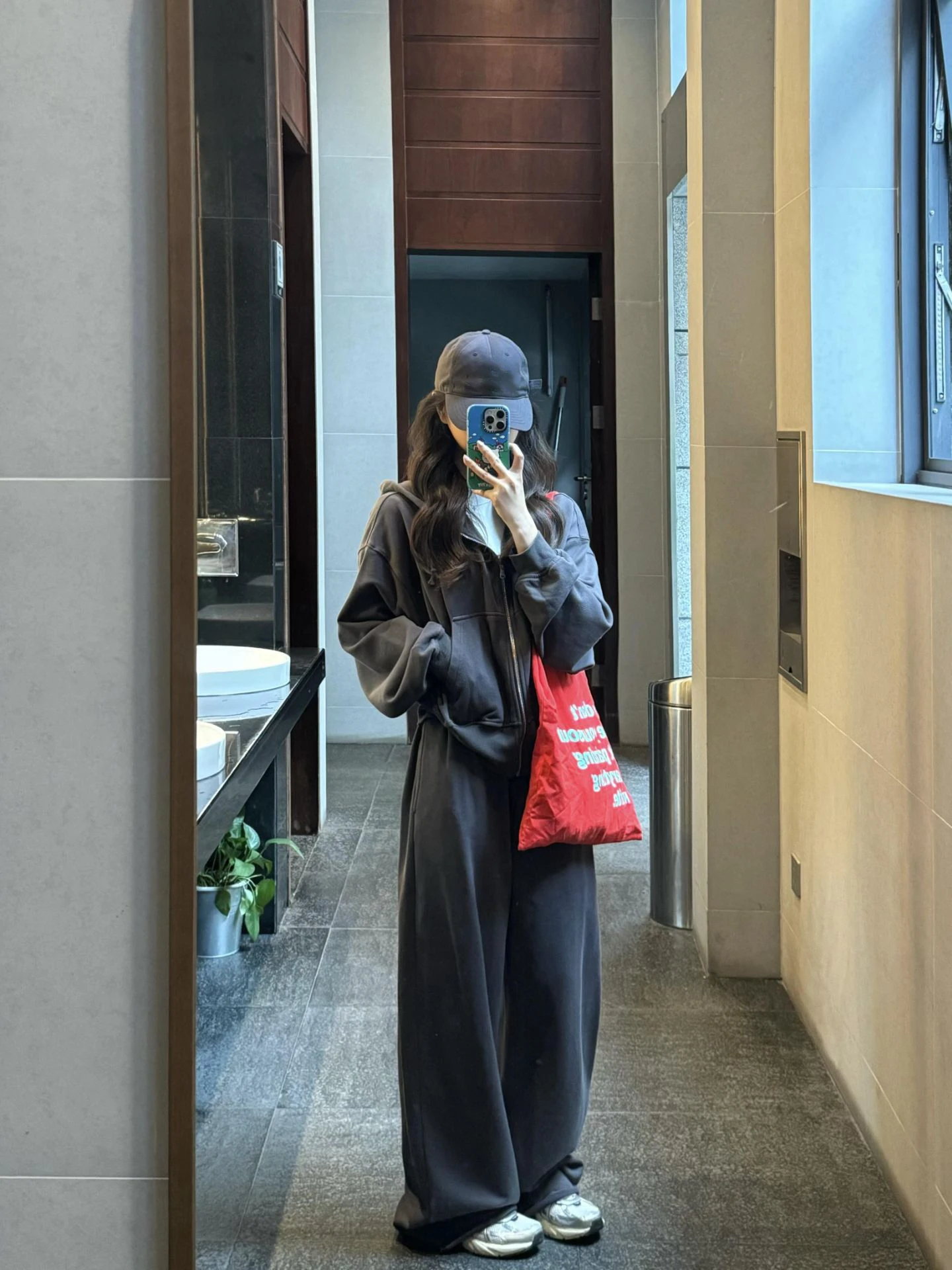 

Laid-back Style Casual Sportswear Set Women's Loose Slimming Hoodie Wide Leg Pants Two Piece Set Comfortable Fashionable
