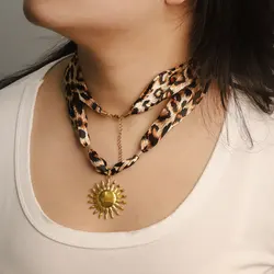 Retro Stainless Steel Golden Sun Flower Pendant Necklace For Women Personalized Fashion Jewelry Scarf Accessories