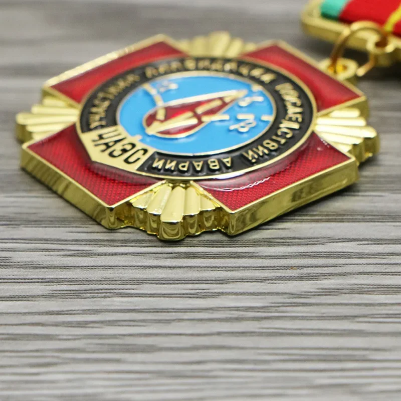 Reprint Soviet Rescue Medal Soviet Medal of Salvator Russian Collectible  Badge  Emblem Honor Medal Brooch Pendan view 5