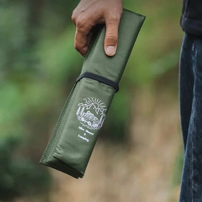 Tikar Piknik Tahan Air Portabel Luar Ruangan Tikar Tahan Lembab Bantal Kecil Lipat Perjalanan Pantai Luar Ruangan Tebal Berkemah