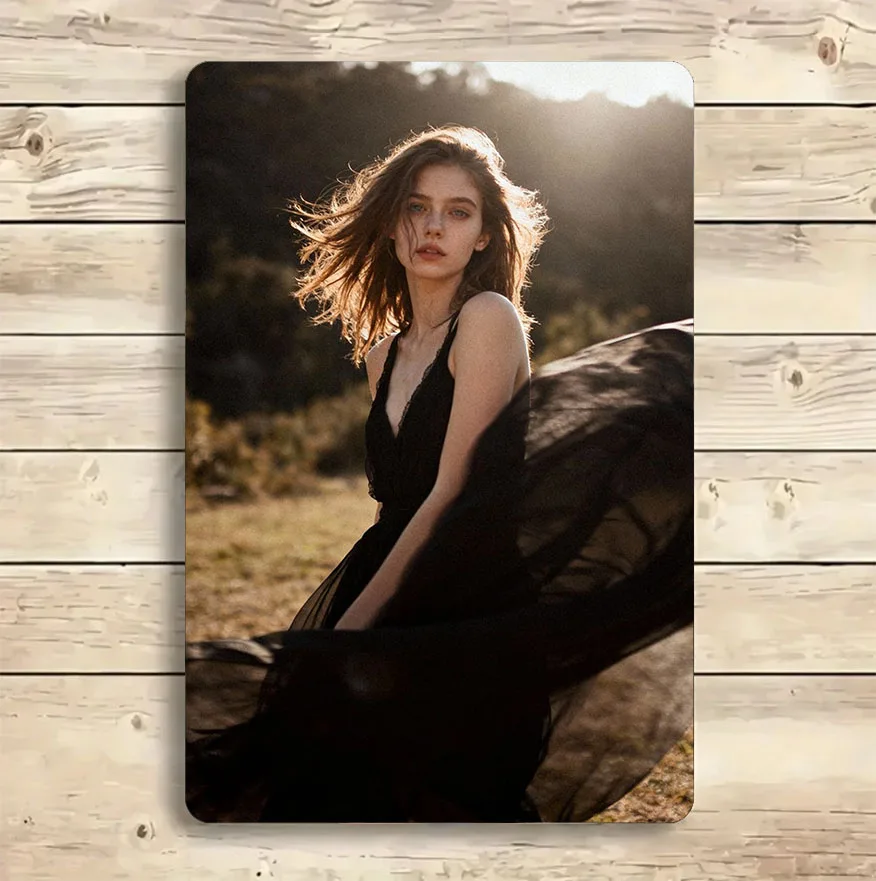 

Vintage Metal Tin Sign 2D Flat Female Balcony Wall Art - Weatherproof Pre-Drilled Hanging Decor for Home Garden Office 20x30cm