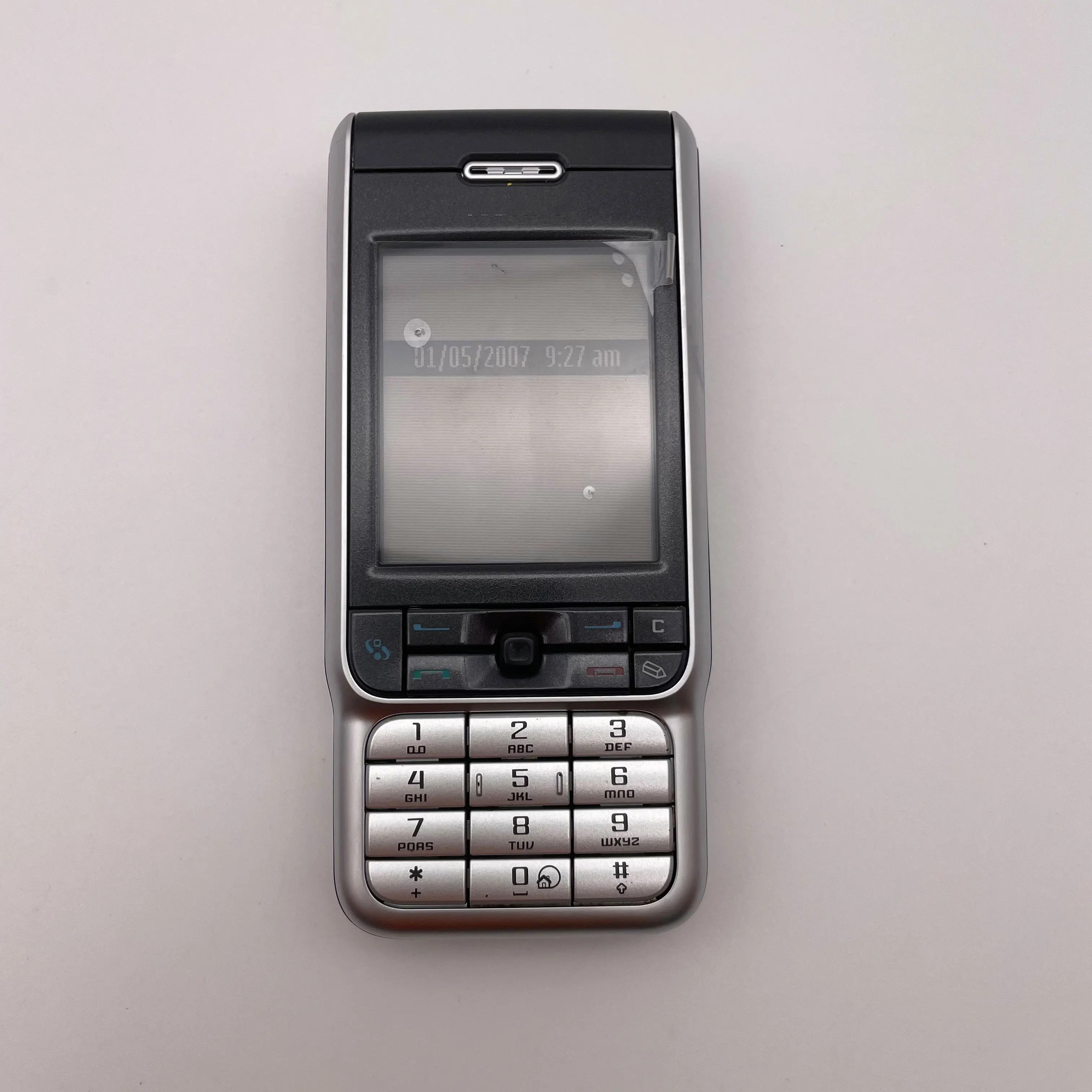 هاتف محمول أصلي غير مقفول 3230 بشريحة واحدة GSM 900/1800 مزود بتقنية البلوتوث ولوحة مفاتيح عربية روسية مصنوعة في فنلندا