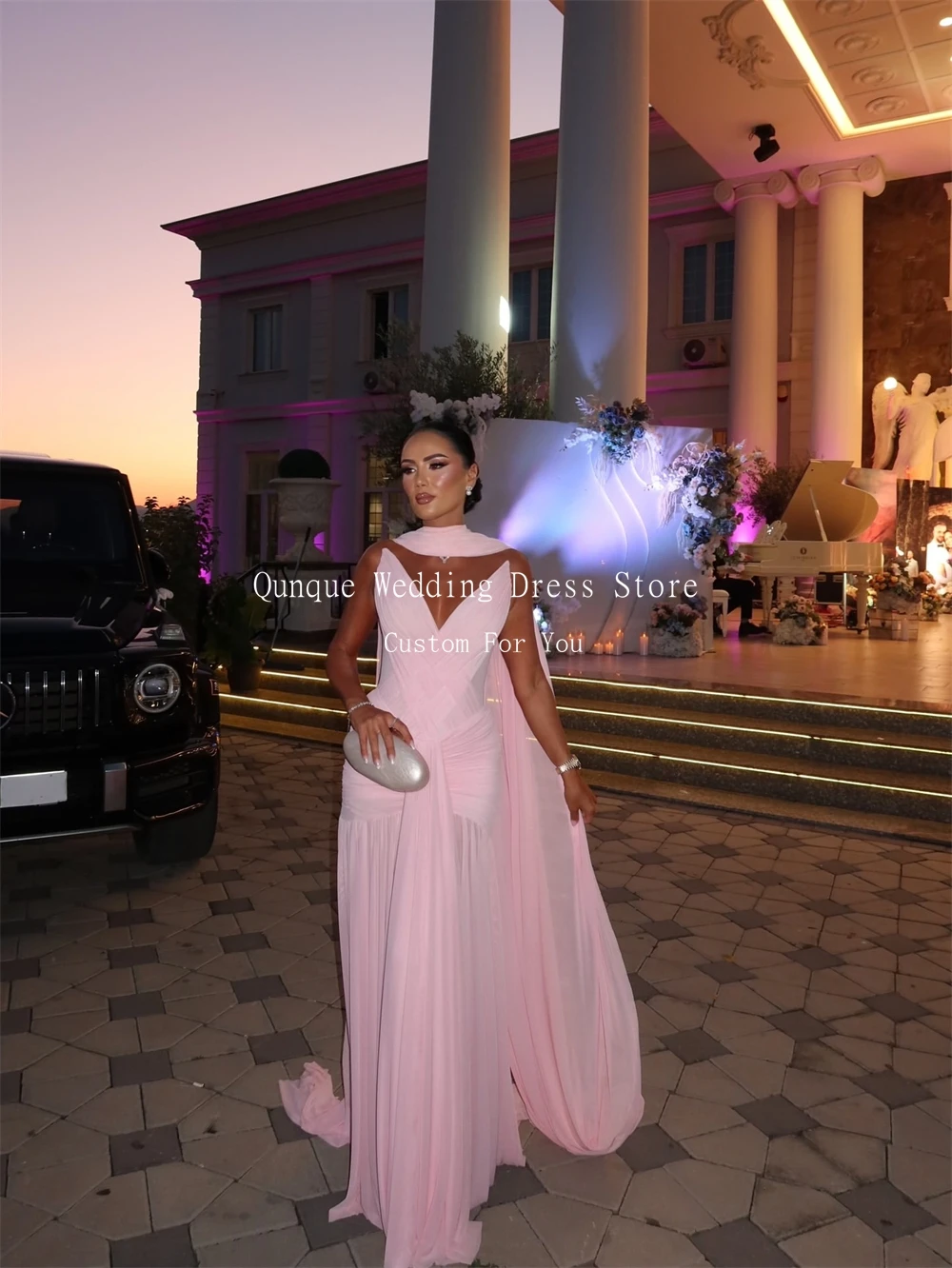 Qunque Roze Chiffon Avondjurken V-hals Kriskras Plooien Vestidos Para Mujer Elegantes Party Prom Gown Met Cape Aangepaste