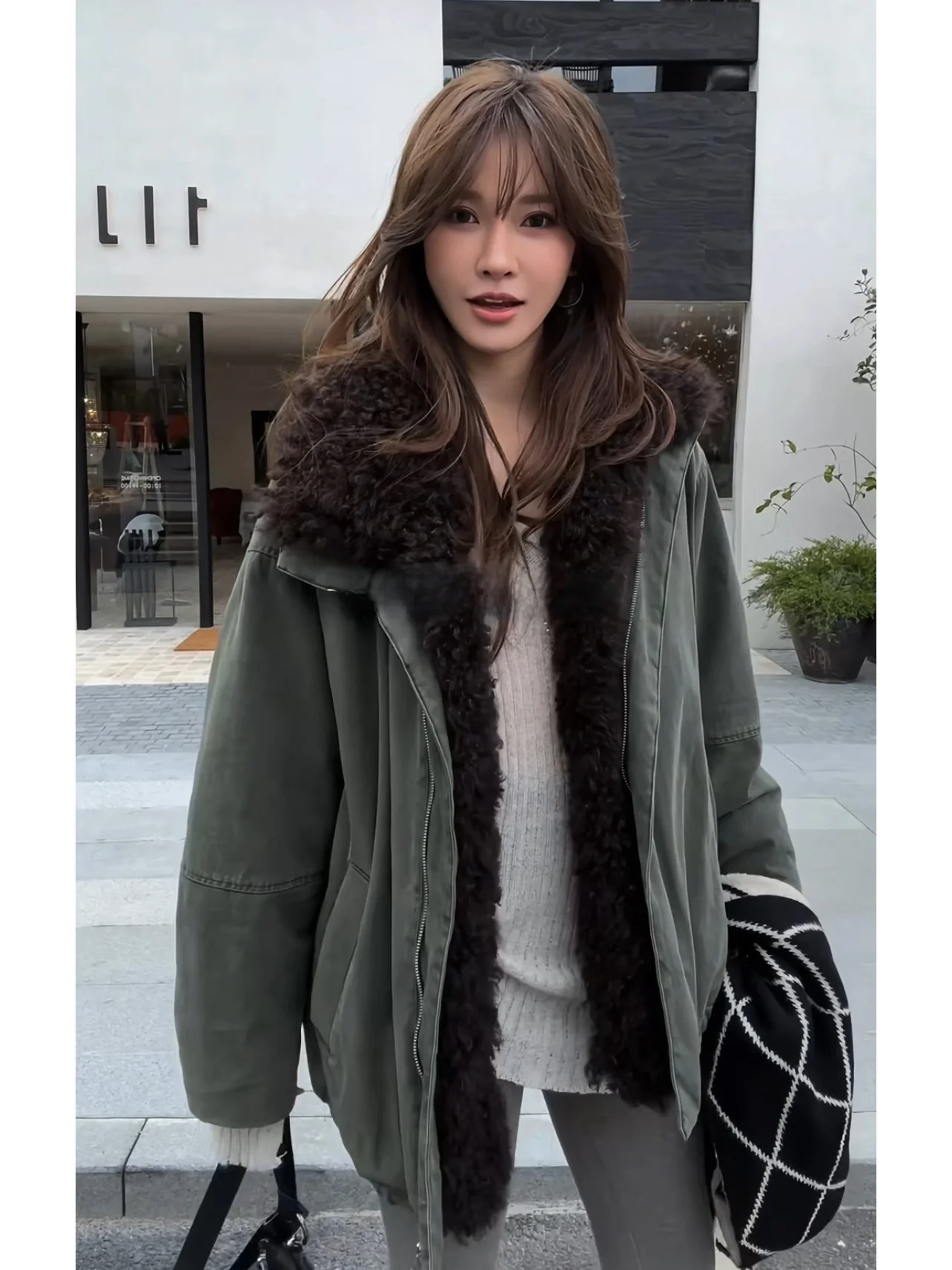 

Пальто-парка Jaet Thi: теплая, простая, удобная для повседневной носки, свободного кроя, на пуху, для зимних поездок и ежедневной носки.