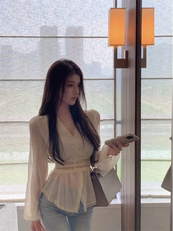 

French Sle Lace Trim V-Ne Long Sve Slim Fit irt Women's Waist-Cinching Design ort Top Ele Beau Autumn Wear