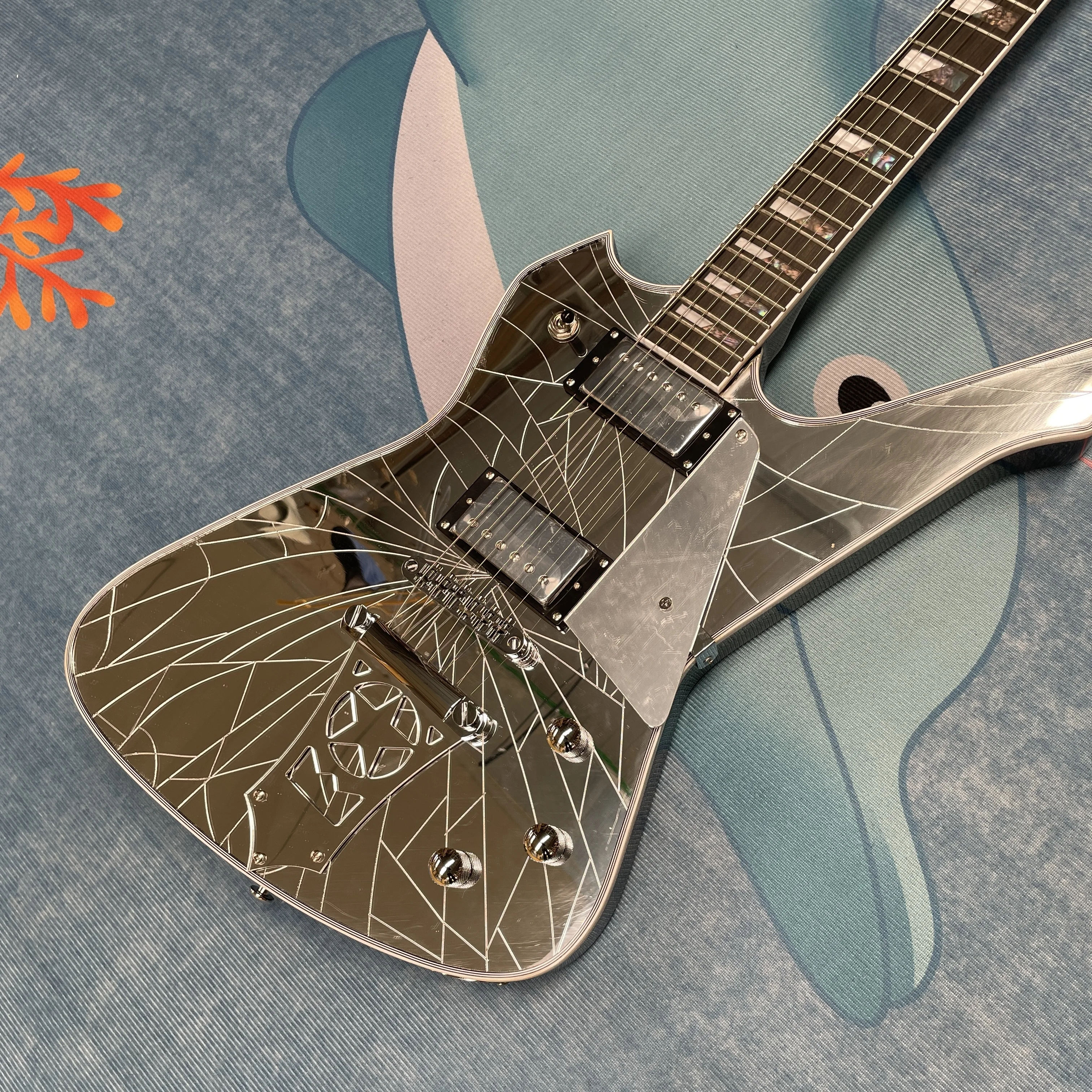 

6-string electric guitar with Five-pointed star-shaped logo,mahogany body,silver hardware guitars—high-quality electric guitarra