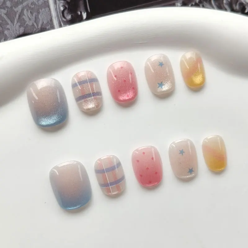 10 Stück Bunte Karierte Stern-Ösen Fein Glitzernde Ösen Mandel-Design Hochwertige Aufklebbare Nägel Maniküre-Aufkleber Press-on-Nägel – Detail 5