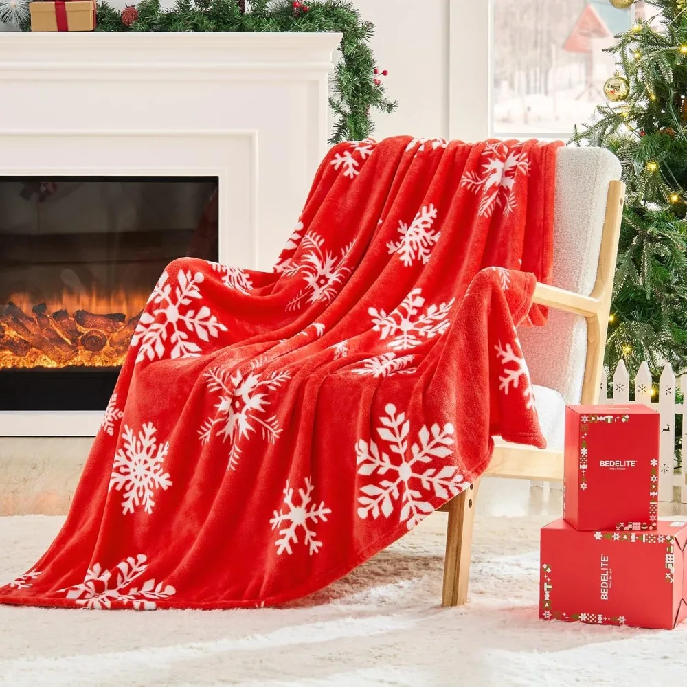 

Cozy Red Snowflake Fleece Christmas Blanket for Holiday Season