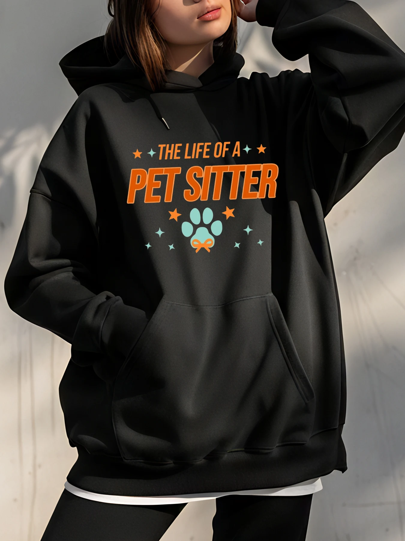 เสื้อฮู้ดพิมพ์ลาย The Life of a Pet Sitter เสื้อสเวตเชิ้ตลำลองแบบยูนิเซ็กซ์สำหรับคนรักสัตว์เลี้ยงและผู้ดูแลสัตว์