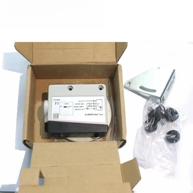 PTL-PM12SK-D Photoelectric Sensor IP67 Switch Sensor Polarized Reflection AC24-240V/DC12-240V 12m Detection Distance