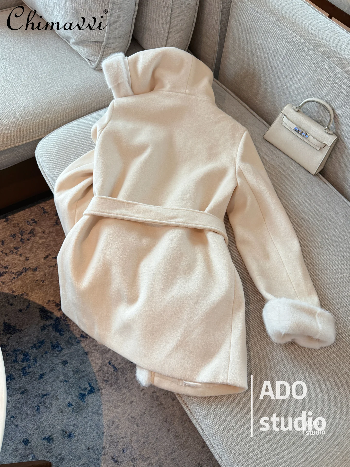 2025 Otoño e Invierno nueva moda coreana de manga larga Retro Cuello de piel abrigo de piel de gama alta abrigos con forro cálido chaqueta de mujer