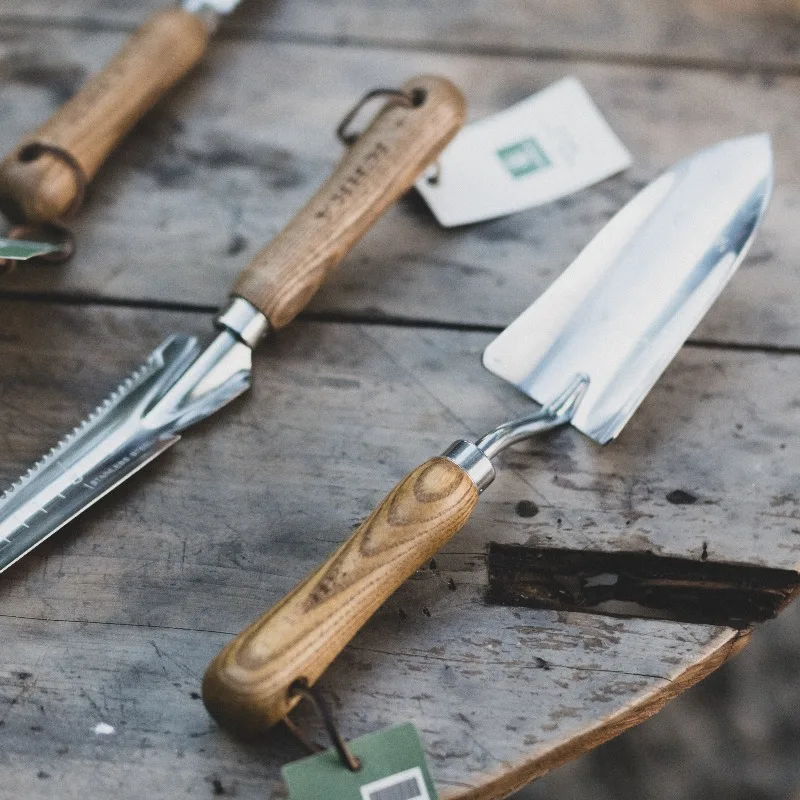 Gardening tools, shovels, digging and shoveling, artifacts, planting flowers, vegetables, pulling weeds and growing - view 4