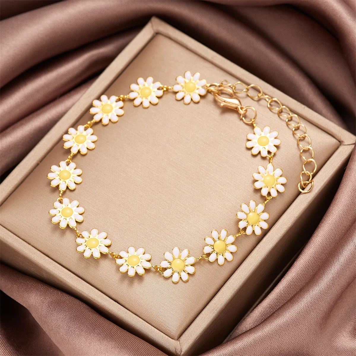 Fashion Korean Sweet Daisy Flower Bracelets For Women Girls Minimalist Enamel Sunflower Aesthetic Bracelet Wedding Party Jewelry